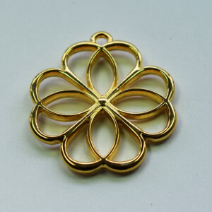 Anhänger Blume 36mm goldfarbig