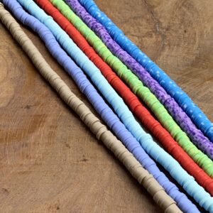 Katsuki Perlen 5mm mit 1,9 mm Loch, bunte Perlen aus Polymer Clay, mind. 300-350 St./Strang, verschiedene Farben